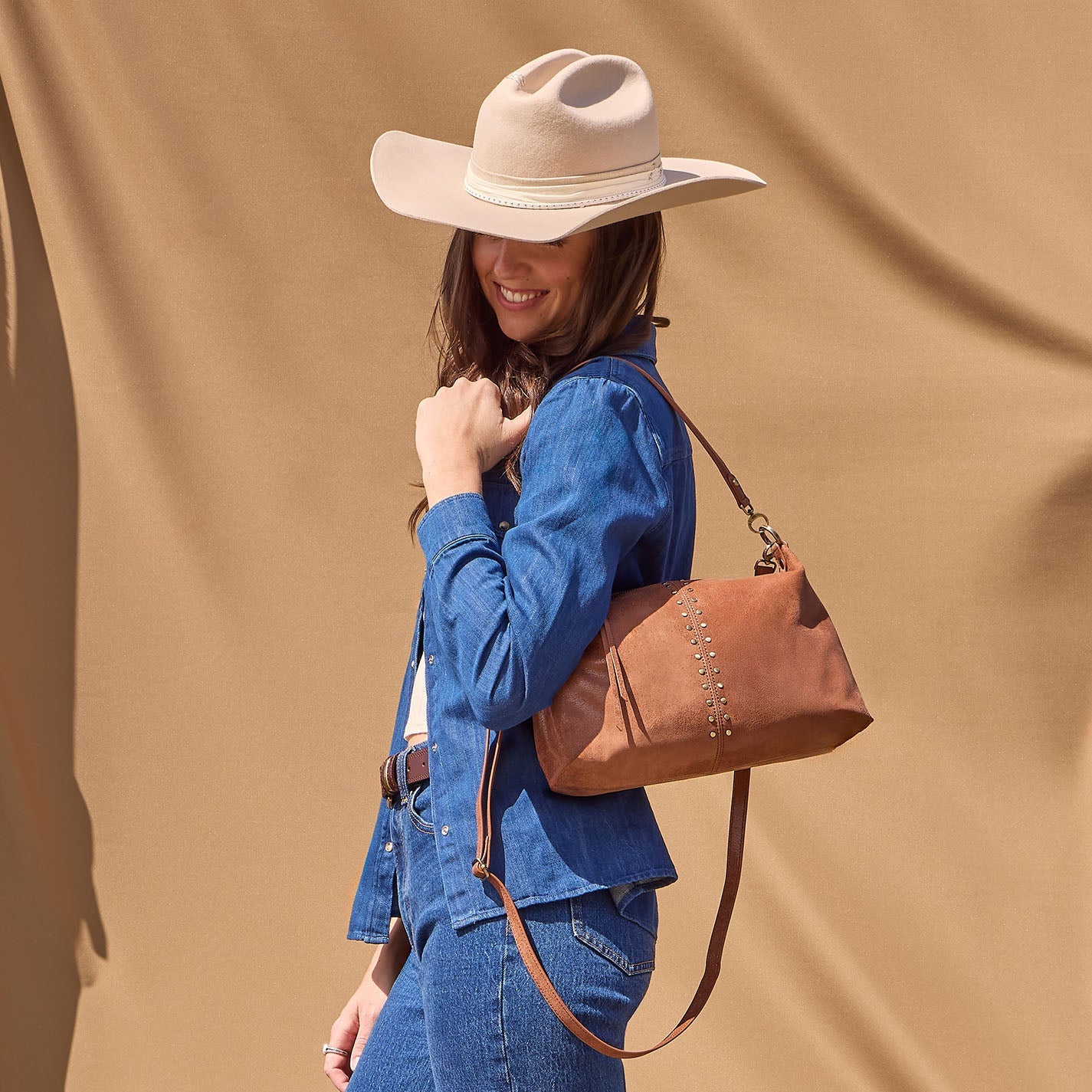 Avon Shoulder Bag in Buffed Leather - Burnished Saddle