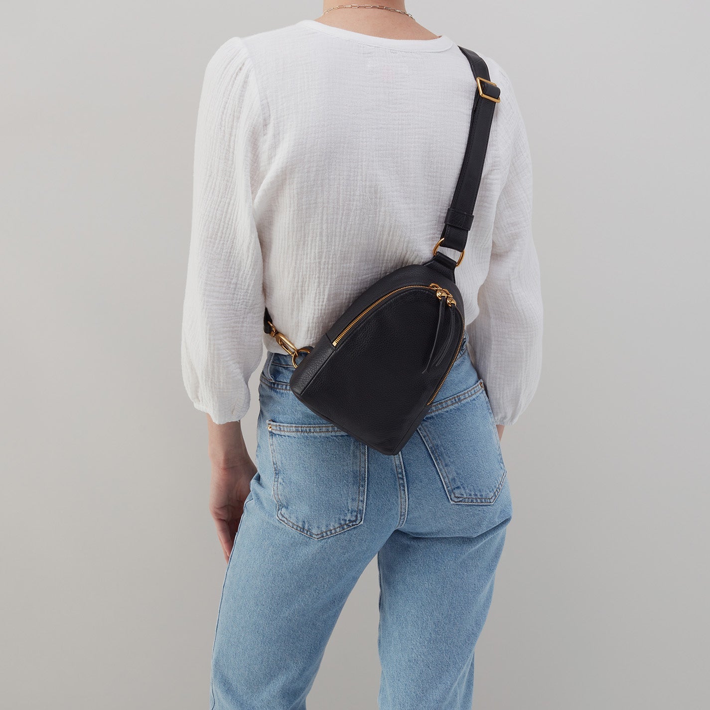 Fern Sling in Pebbled Leather - Taupe