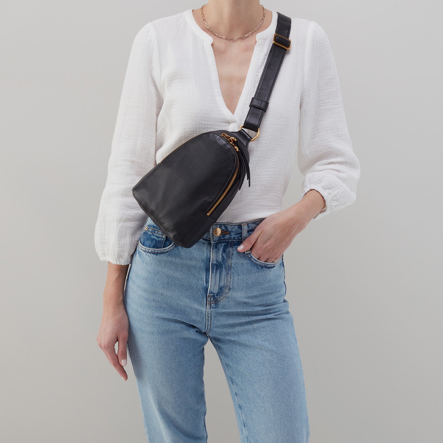 Fern Sling in Pebbled Leather - Taupe